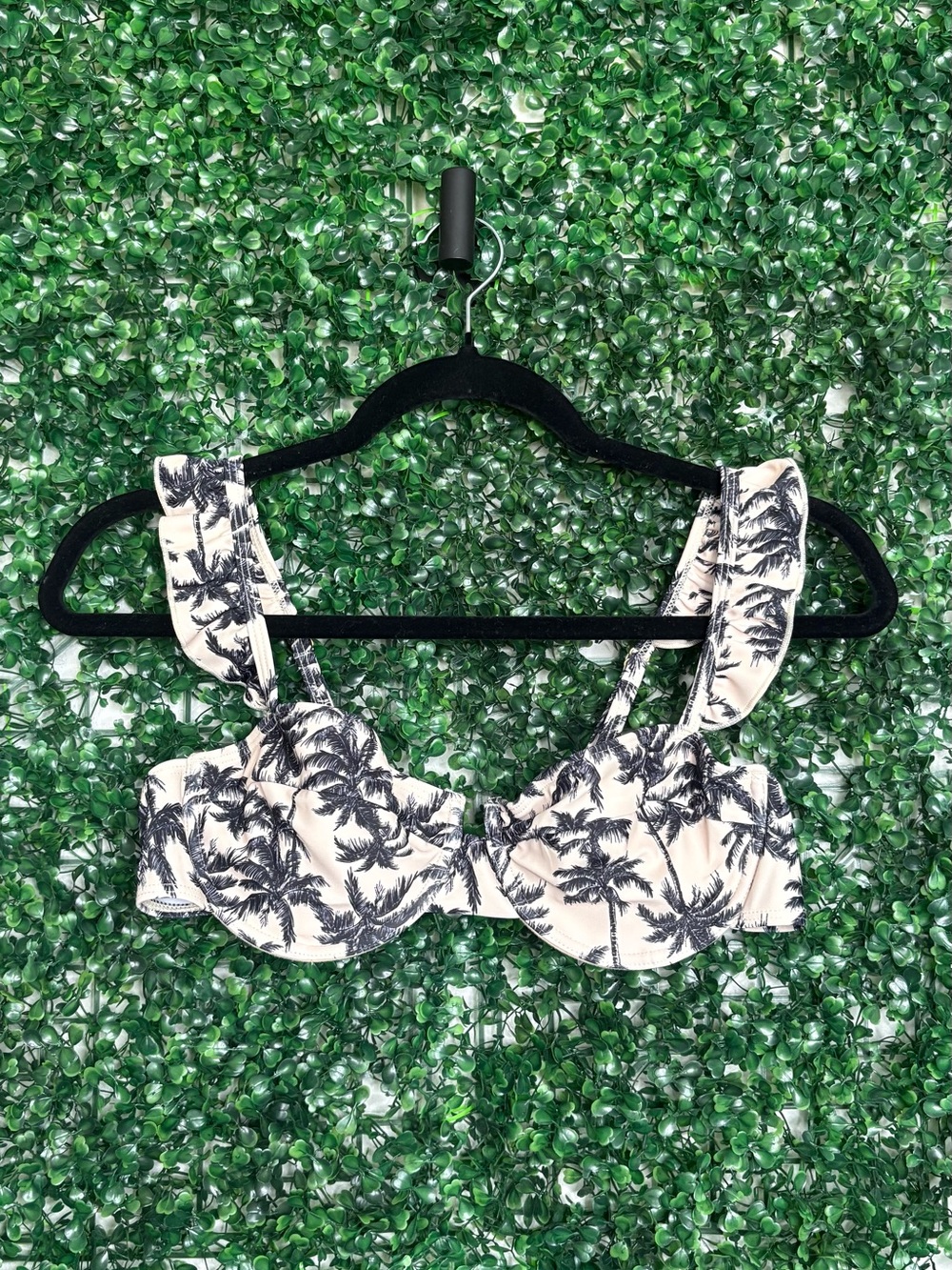 Palm-Print Underwire Bikini Top with Ruffle Straps - Cream/Black